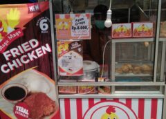 Booth Magu Magu Fried Chiken di Langkapura Bandar Lampung / Foto Saibetik.com