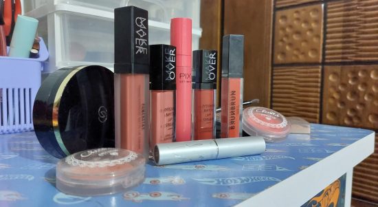 Produk lipstik dengan brand ternama dan paling laku di market || Foto Saibetik.com