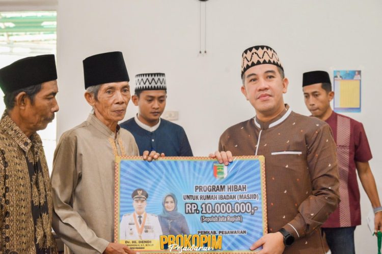 Bupati Dendi Ramadhona Silaturrahmi Ramadhan Bersama Masyarakat Kecamatan Kedondong dan Way Ratai