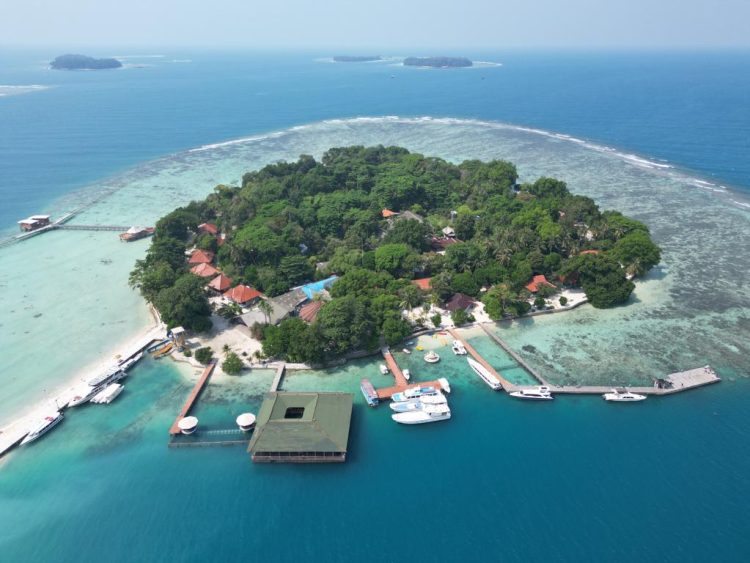 Menikmati Keindahan Pulau Tidung