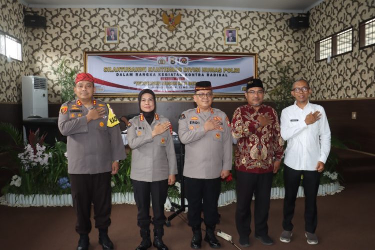 Kesadaran Kolektif: Terorisme Musuh Kita Bersama