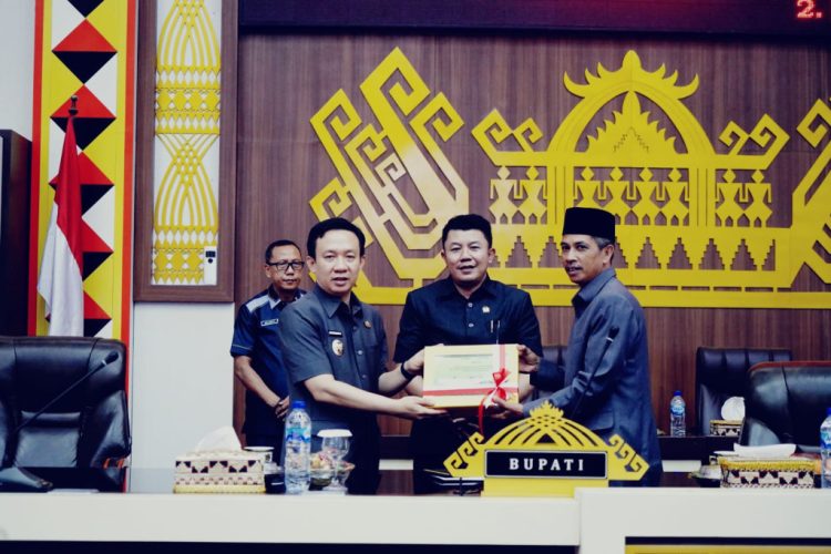 Pj. Bupati Pringsewu Sampaikan Ranperda Pertanggungjawaban APBD 2023