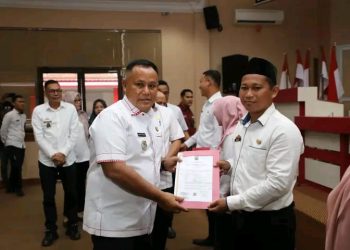 147 Tendik Guru dan Nakes Terima SK Bupati