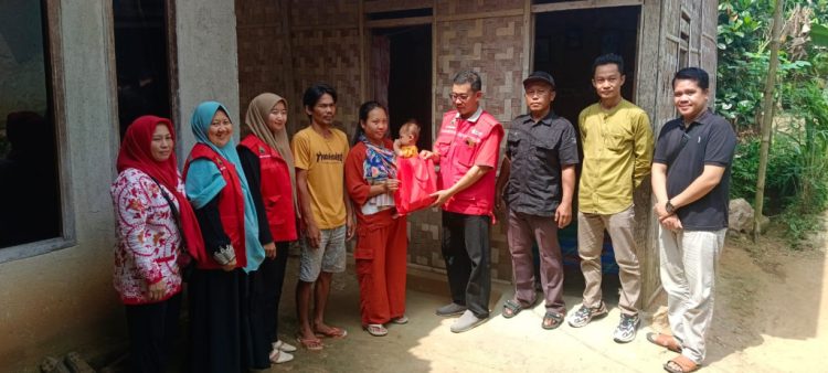 Sigap, Dinkes Lamsel Langsung Jenguk Adnan Juliananda, Balita Penderita Lumpuh Otak di Merbau Mataram