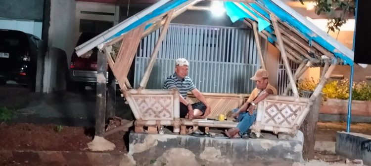 Posko Pengaduan Ladam Terima Ketua RT yang Dipecat Camat Langkapura