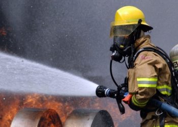 Petugas Pemadam Kebakaran: Pelindung Tak Terlihat, Pahlawan di Balik Api