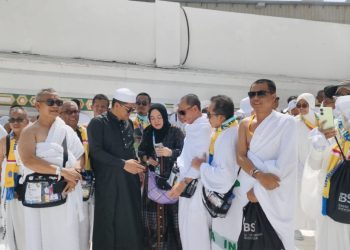 Pj. Bupati dan Pj. Ketua TP. PKK Lampung Utara Kunjungi Jamaah Haji di Mekkah