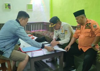 Operasi PEKAT Satpol PP Lampung Tengah: Tangkap Pemandu Lagu dan Sita Minuman Keras
