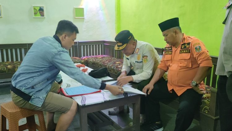 Operasi PEKAT Satpol PP Lampung Tengah: Tangkap Pemandu Lagu dan Sita Minuman Keras
