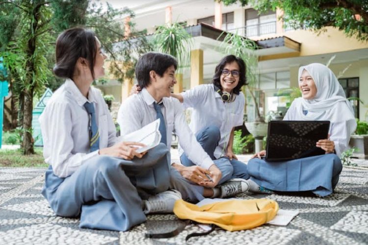 Inilah Panduan Memilih SMA yang Tepat untuk Anak Anda