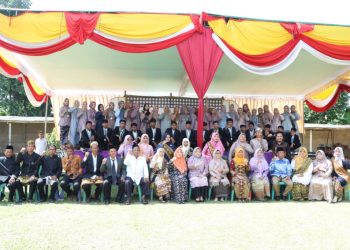 Bunda PAUD Hadiri Pelepasan Santri Ponpes Miftahul Huda: Dorongan Semangat untuk Pendidikan Lampung Tengah 