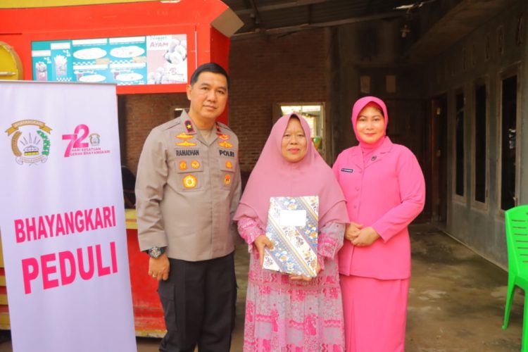 Hari Bhayangkara ke-78, Wakapolda Lampung Kunjungi Purnawirawan Polri