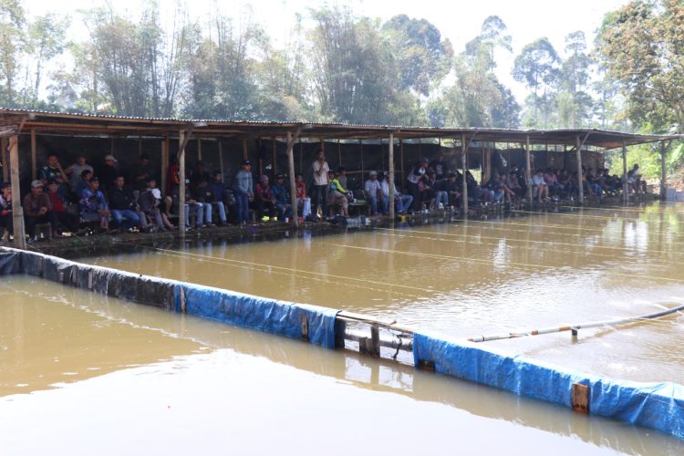 Antusiasme Tinggi dalam Lomba Mancing Mania Polres Lampung Barat