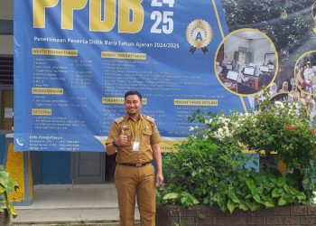 Antusiasme Masyarakat Daftarkan Anak ke SMAN 1 Kebun Tebu