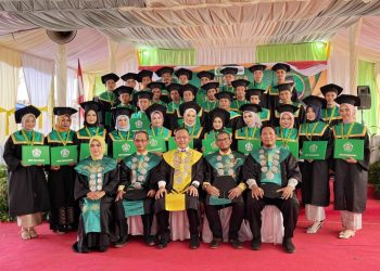 STIT Pringsewu Wisuda 159 Lulusan: 103 S1 dan 56 S2