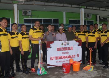 Bhakti Sosial Kepolisian di Masjid Baitun Nur Sambut Hari Bhayangkara ke-78