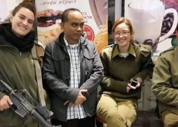 VIRAL!Beredar Foto Budi Arie Setiadi dengan Tentara Israel