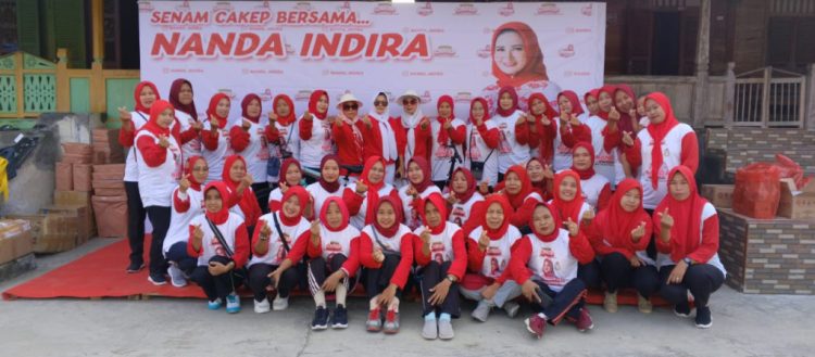 Senam CAKEP Bersama Nanda Indira Menarik Ratusan Ibu-Ibu di Marga Punduh