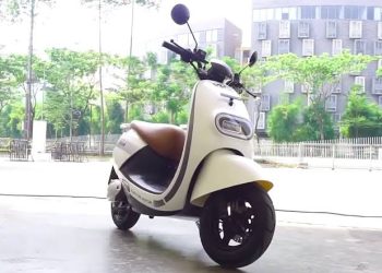 JANGAN SALAH!Begini Cara Mencuci Motor Listrik yang Benar