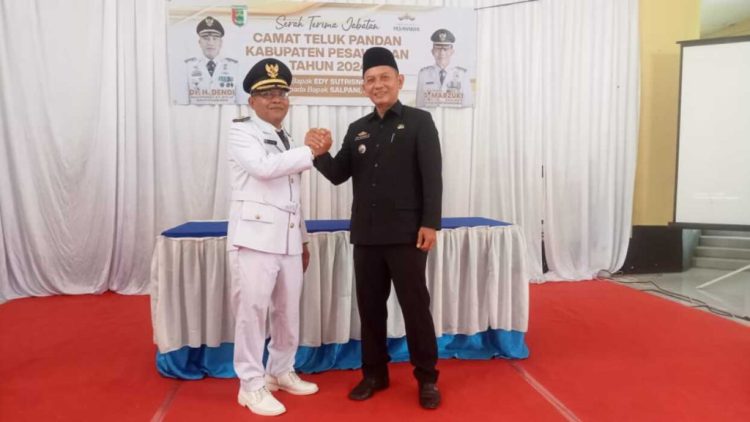 Salpani Resmi Dilantik sebagai Camat Teluk Pandan, Edy Sutrisno Berpindah ke Irban IV Inspektorat