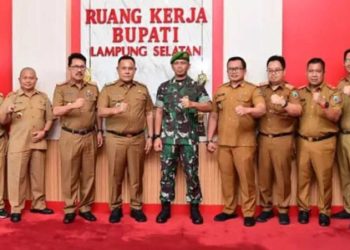 Danyonif 143/TWEJ Csndimss Silaturahmi Dengan Bupati Lamsel 