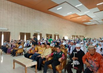 Sambut Kepulangan 227 Jamaah Haji Asal Lambar, Nukman Berharap Menjadi Haji Mabrur dan Mabruroh. 