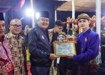 Bupati Musa Ahmad Hadiri Gebyar Wayang Kulit Millenial di Lampung Tengah
