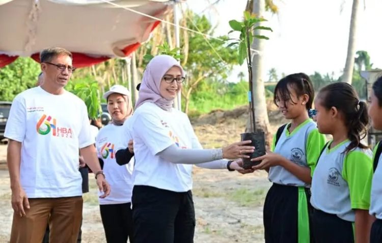 Kajari Lampung Selatan Tanam 5000 Bibit Pohon Mangrove di Kawasan Pantai Timur Lampung Selatan 