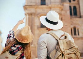 TAK BANYAK YANG TAHU, Ini 10 Tips Mudah dan Murah Traveling ke Luar Negeri