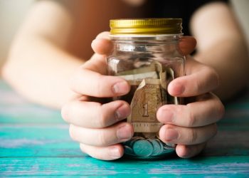 Ini 6 Manfaat Penting Mendidik Anak untuk Mulai Menabung Sejak Dini