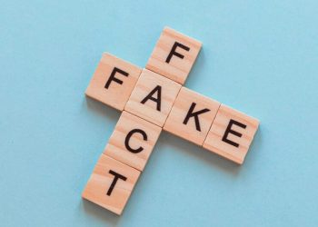 HAUS VALIDASI! 5 Ciri dan Tanda Gelar Akademis Palsu