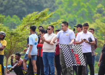 Ratusan Crosser Berlaga di Kejuaraan Bupati Cup Grasstrack Motocross 2024