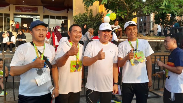 Ribuan Pelari Meriahkan 500 Finisher Pertama Diganjar Medali
