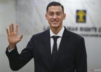 Jay Idzes Resmi Bertahan di Venezia FC, Bersiap Hadapi Mantan Bintang FC Barcelona
