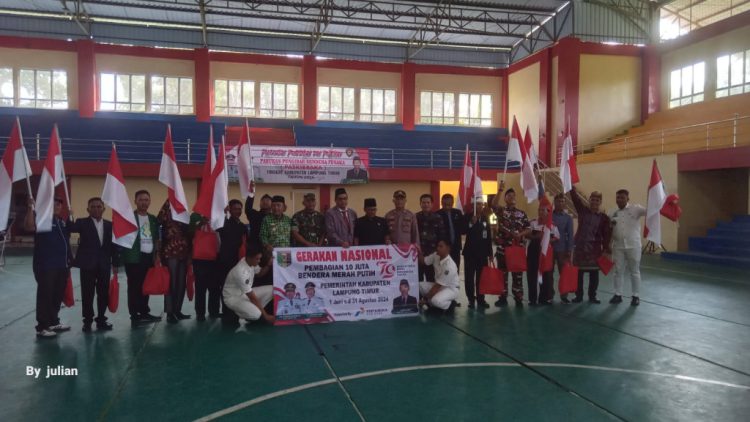 Pemerintah Kabupaten Lampung Timur mencanangkan gerakan nasional pembagian 10 juta bendera Merah Putih pada tahun 2024.