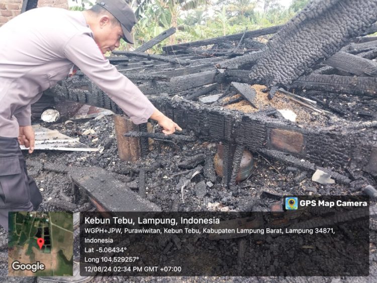 Kebakaran Hebat Ludeskan Rumah di Purawiwitan, Lampung Barat