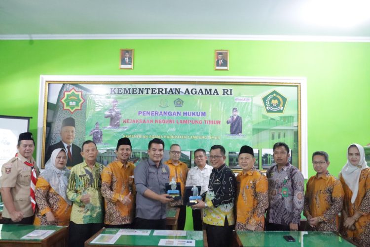Kejari Lampung Timur Gelar Penerangan Hukum di Kemenag: Meningkatkan Pemahaman Hukum untuk Pegawai