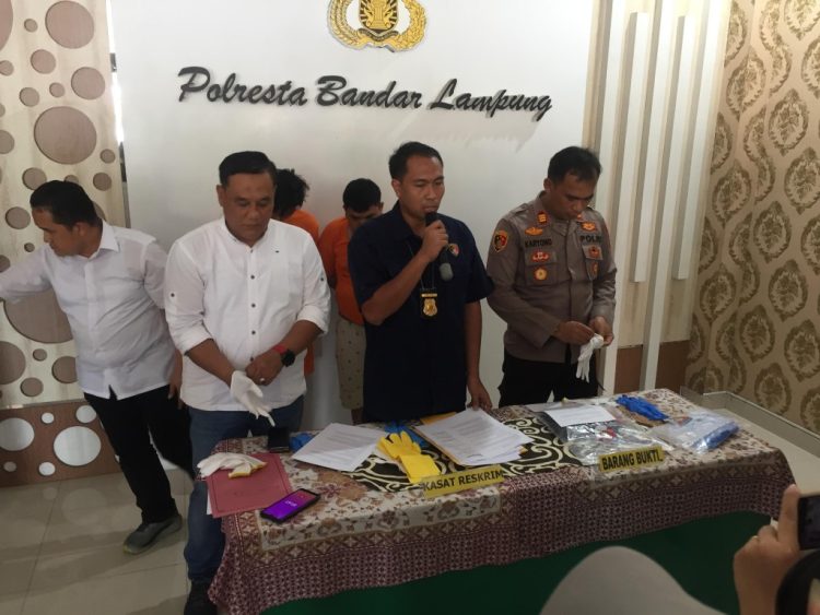 Dua Pelaku Penodongan Senjata Api Ditangkap di Bandar Lampung, Pelaku Utama Masih Buron