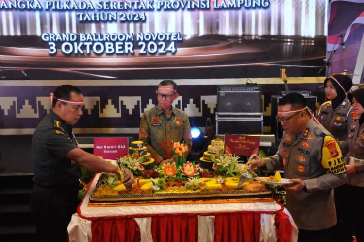 Pjs. Bupati Lampung Tengah Hadiri Apel 3 Pilar Kamtibmas Provinsi Lampung untuk Wujudkan Pilkada Damai 2024