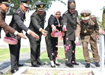 Kodim 0421/LS Gelar Ziarah dan Tabur Bunga dalam Rangka HUT ke-79 TNI di TMP Kusuma Bangsa