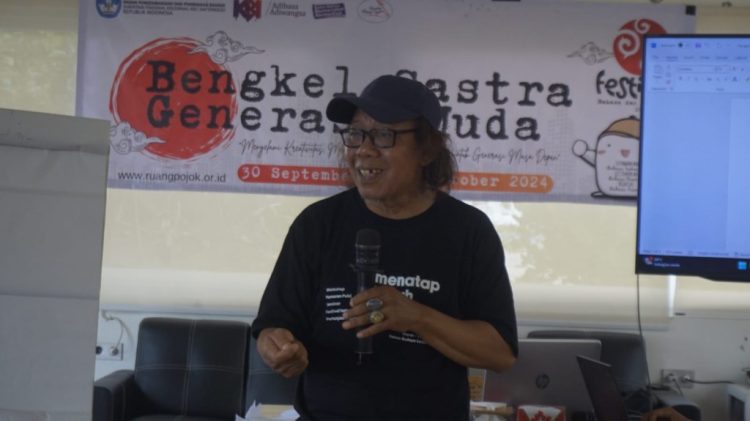 Festival Bahasa dan Sastra Metro 2024: Isbedy Stiawan ZS Tekankan Esai sebagai Bagian Tak Terpisahkan dari Sastra