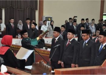 Rapat Paripurna Istimewa Sumpah Pimpinan DPRD Tanggamus 2024-2029