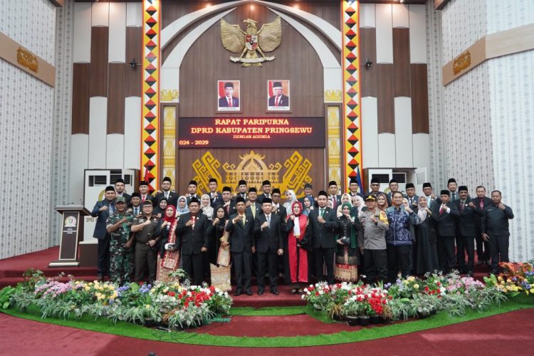 Pimpinan DPRD Kabupaten Pringsewu Resmi Dilantik, Siap Emban Tugas untuk Masyarakat