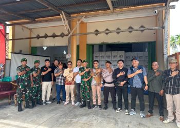 Dandim 0422/Lampung Barat Lepas Pendistribusian Logistik Pilkada 2024 di Pesisir Barat