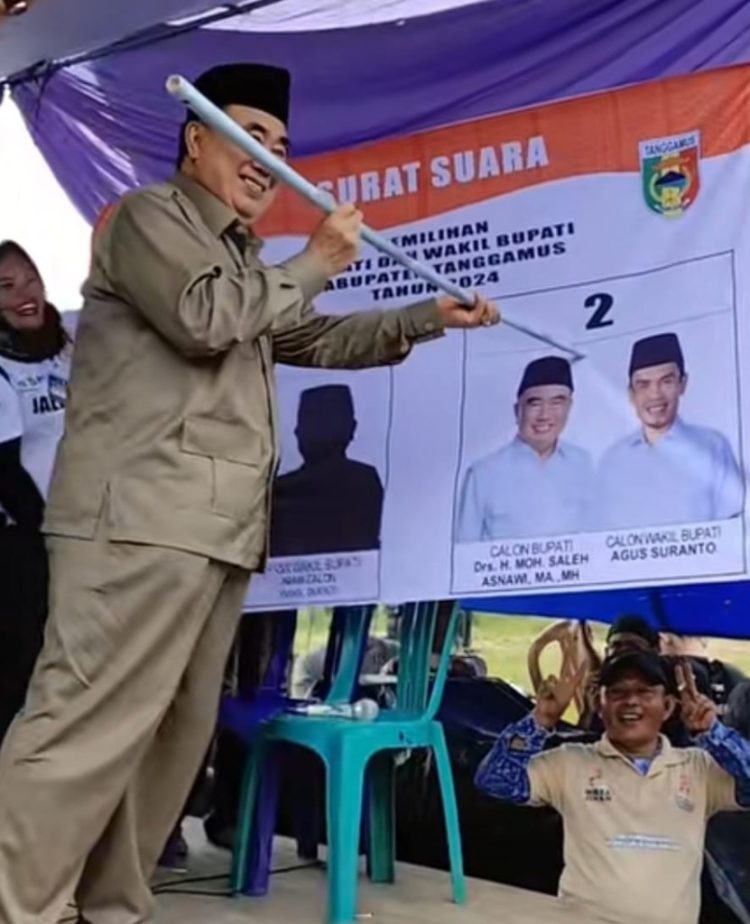 1.600 Relawan Tim Pemenangan Jalan Lurus di Kecamatan Wonosobo Dikukuhkan Moh. Saleh Asnawi
