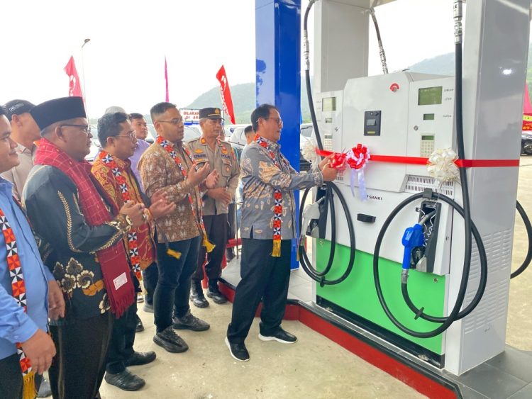 Pj Bupati Lampung Barat Harapkan SPBU Arnata Zewin Sejati Dukung Perekonomian Masyarakat