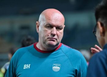 Bojan Hodak: Status Juara Bertahan Membebani Persib