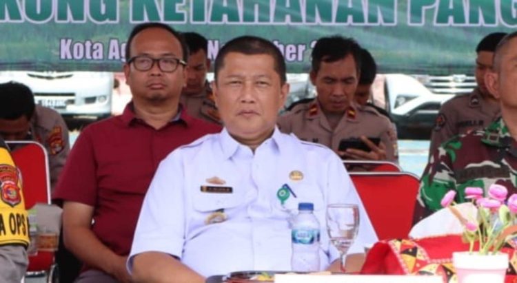 Pj Bupati Tanggamus Beri Tali Asih untuk Dimas, Pelajar Kota Agung Penderita Kanker