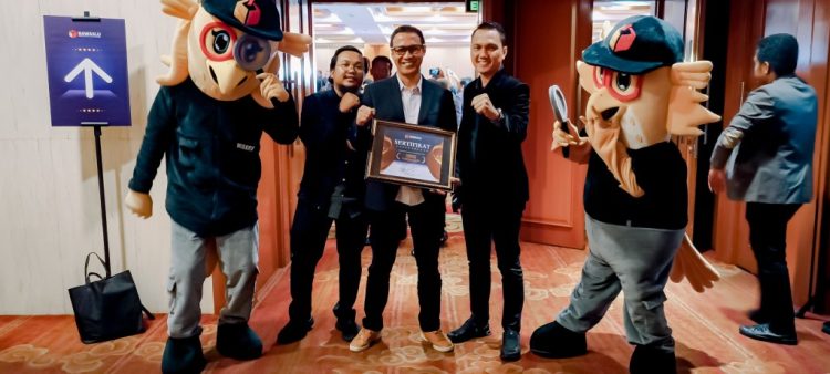 Bawaslu Lampung Raih Penghargaan Kehumasan Terbaik pada Pemilu Serentak 2024