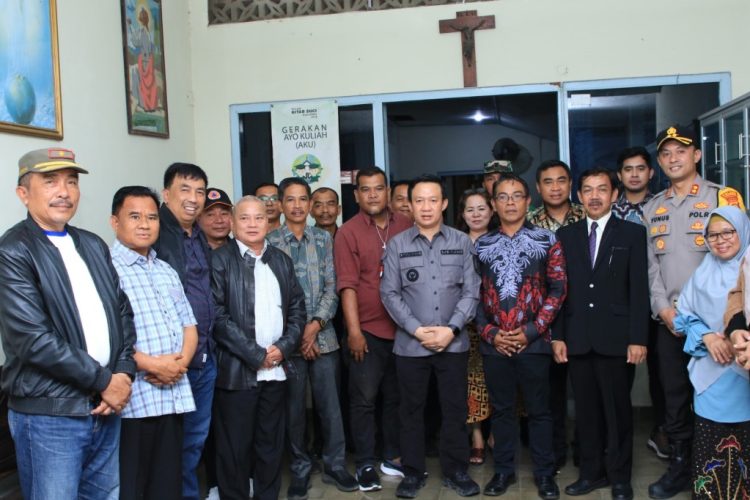 Kapolres Pringsewu dan Forkopimda Pantau Misa Natal di Gereja Santo Yusup